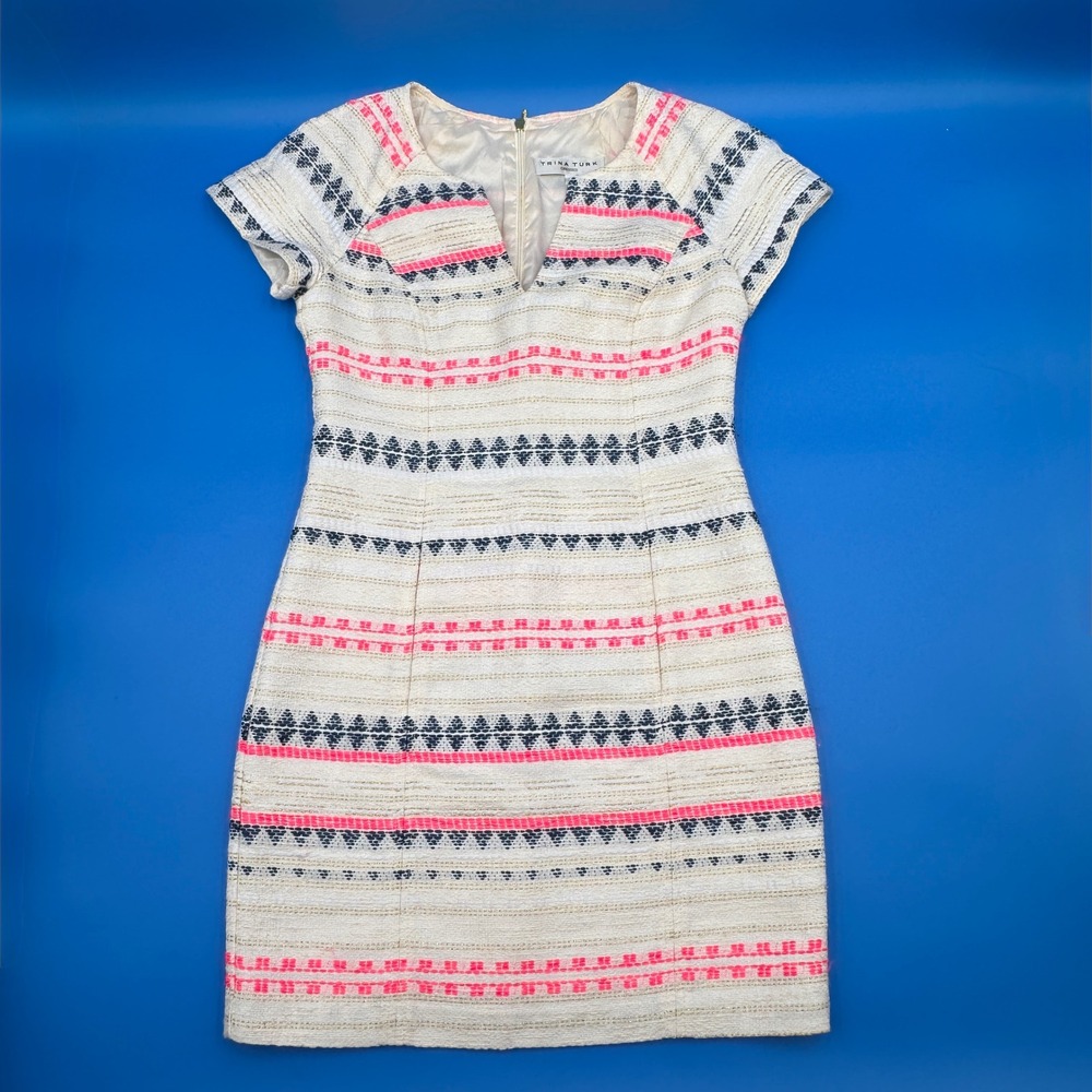 Trina Turk Textured Geometric Pattern V Neck Short Sleeve Sheath Dress Size 4